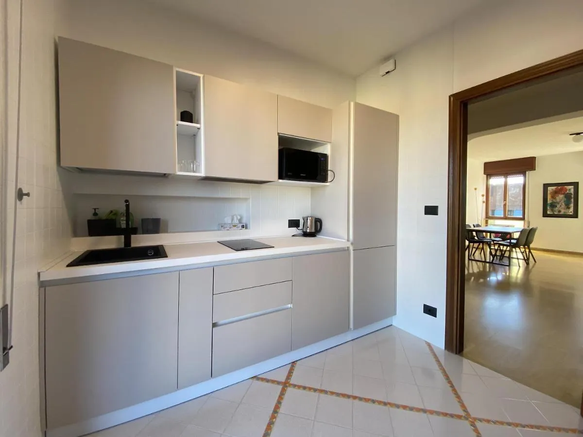 Ca' Beuys In The Kitchen Apartment Mestre Italia